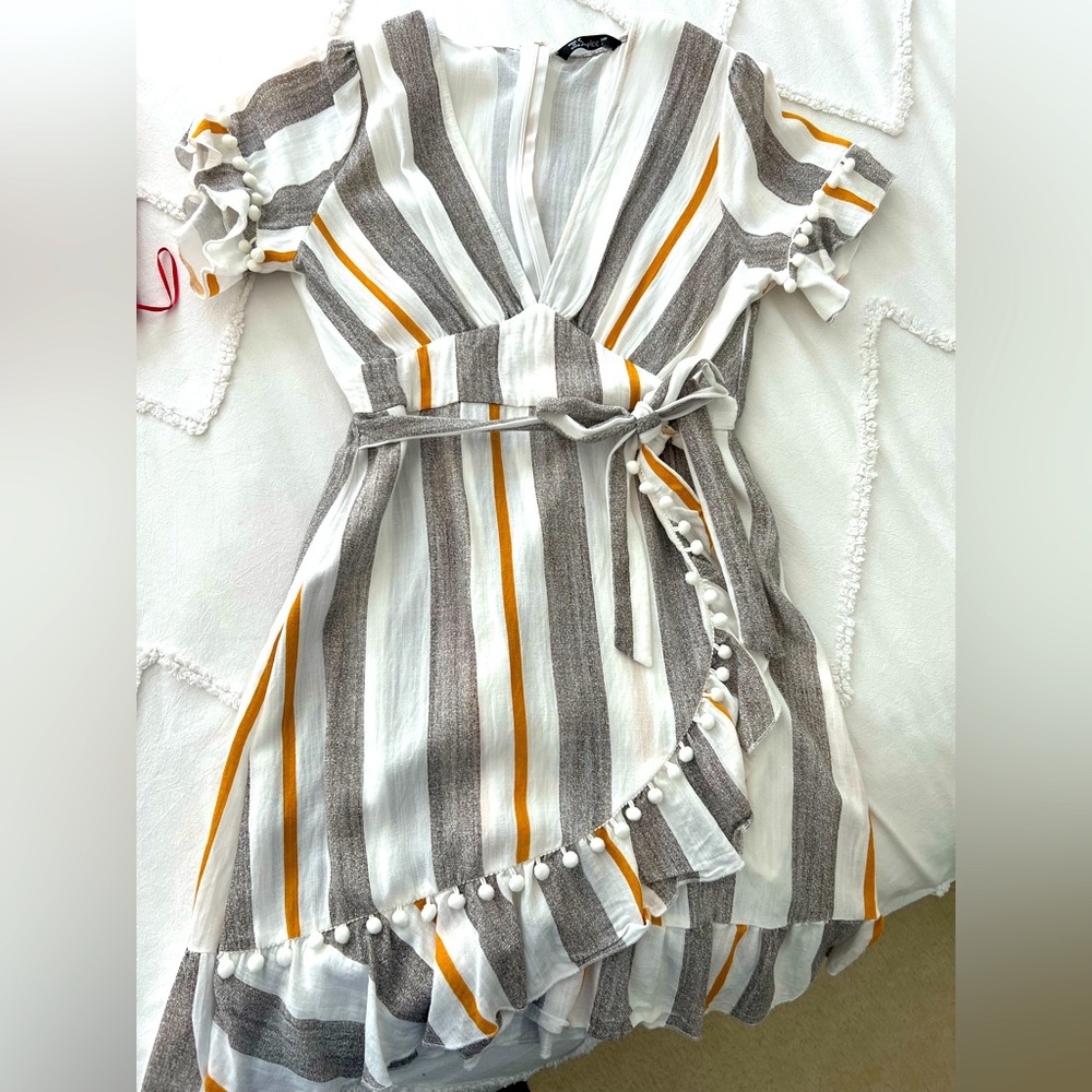 Simplee knee length dress grey white yellow